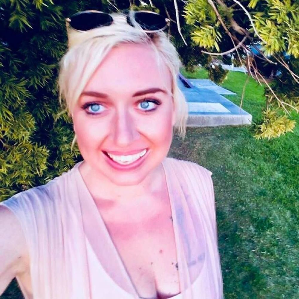 Meet your Posher, Stephanie